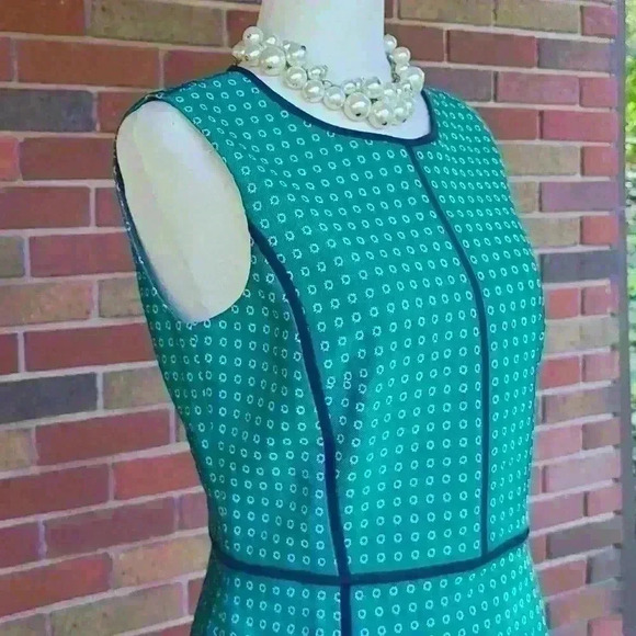 J crew green with small dot flowers dress size 4 - Picture 4 of 17